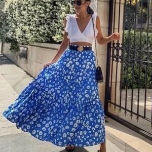 ZARA / Blue Foral Print Tier Maxi Skirt